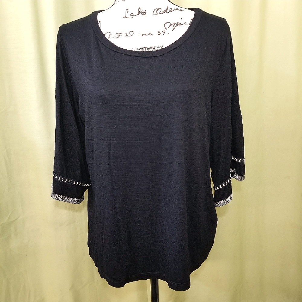 W5 Black with White Details Soft Stretchy Knit Top